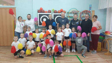 Папы в гостях у ребят Папы в гостях у ребят.