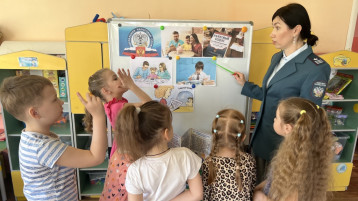 Налоговый инспектор в гостях у дошкольников Налоговый инспектор в гостях у дошкольников.